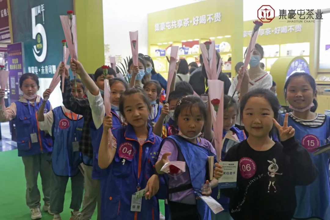 母親節(jié),讓我們以茶敬愛